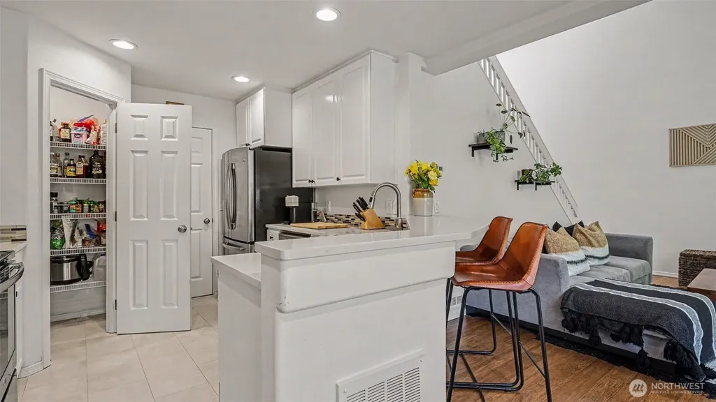 511 Elma Place NE Renton WA 98059