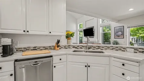 511 Elma Place NE Renton WA 98059