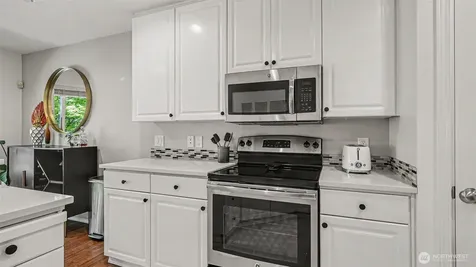 511 Elma Place NE Renton WA 98059