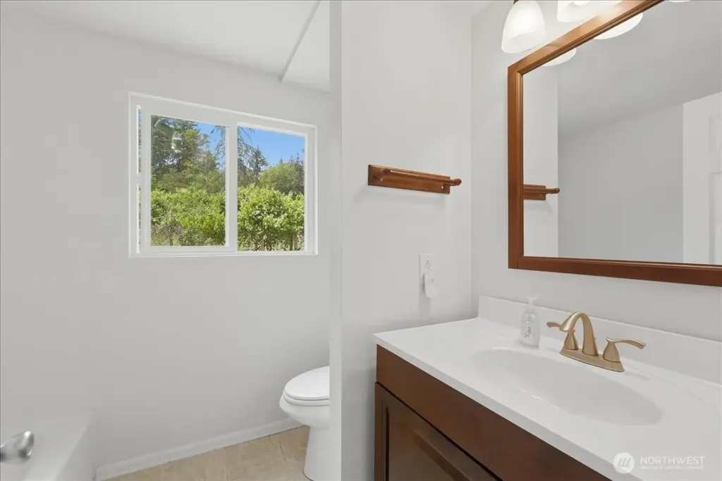2910 Wollochet Drive NW Gig Harbor WA 98335
