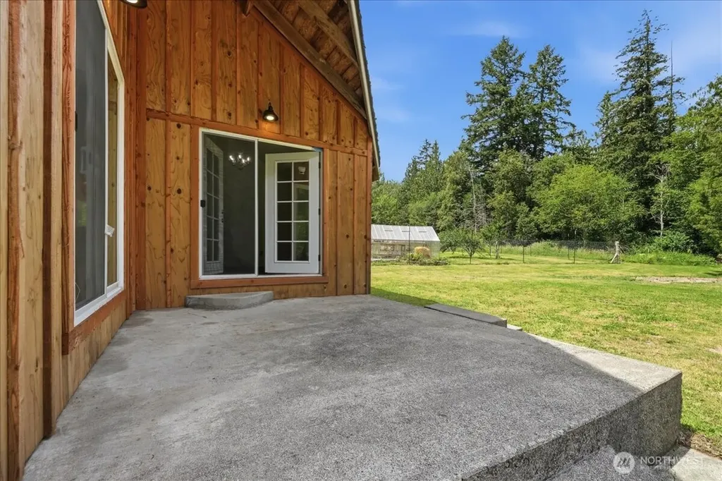 2910 Wollochet Drive NW Gig Harbor WA 98335