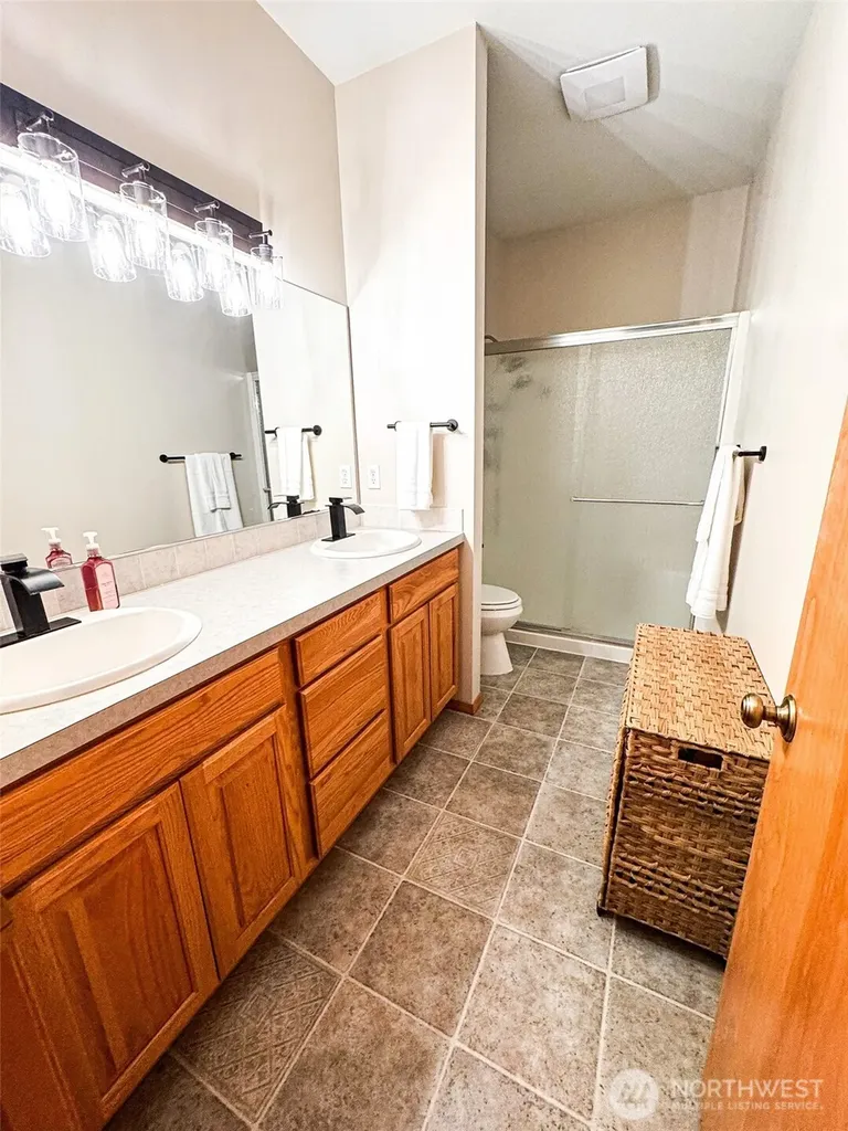 6337 SE Heather Lane Port Orchard WA 98366