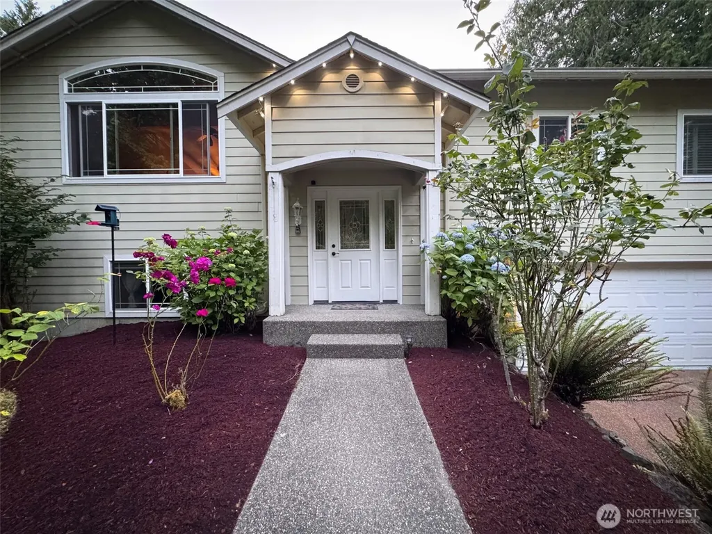 6337 SE Heather Lane Port Orchard WA 98366