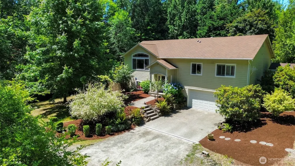 6337 SE Heather Lane Port Orchard WA 98366