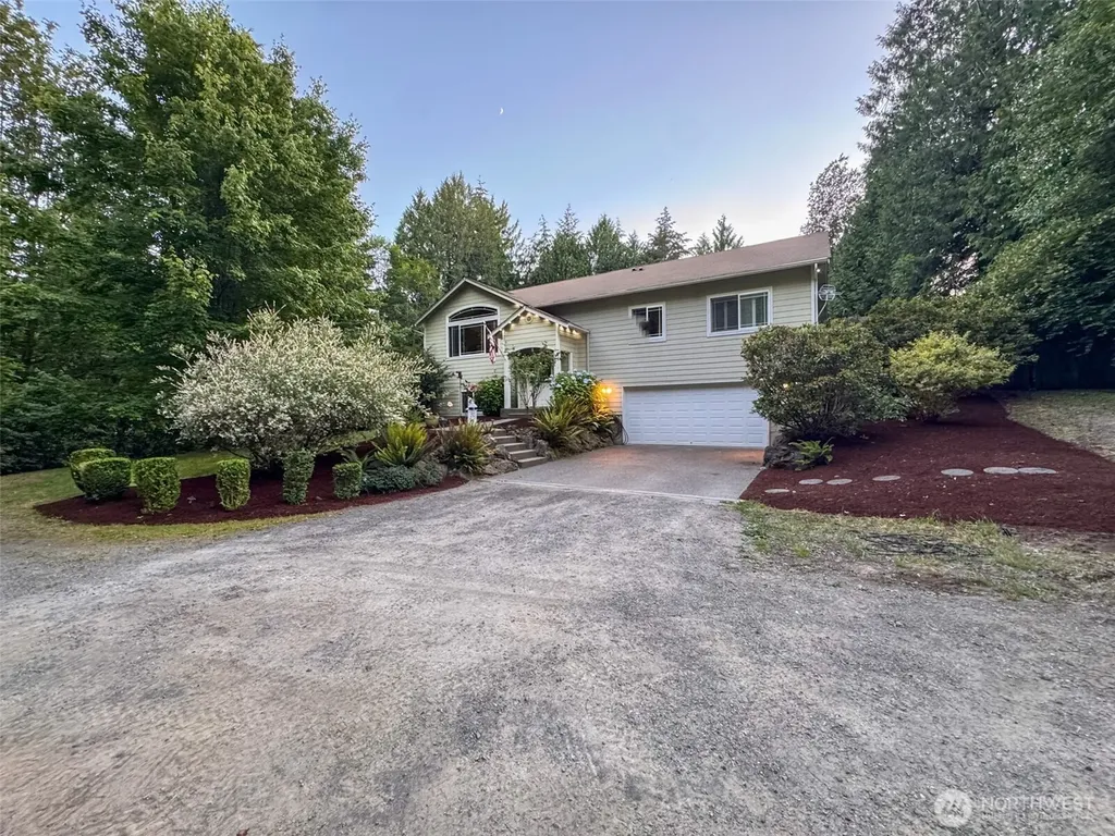 6337 SE Heather Lane Port Orchard WA 98366