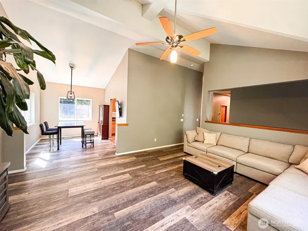 6337 SE Heather Lane Port Orchard WA 98366