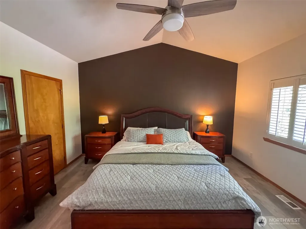 6337 SE Heather Lane Port Orchard WA 98366