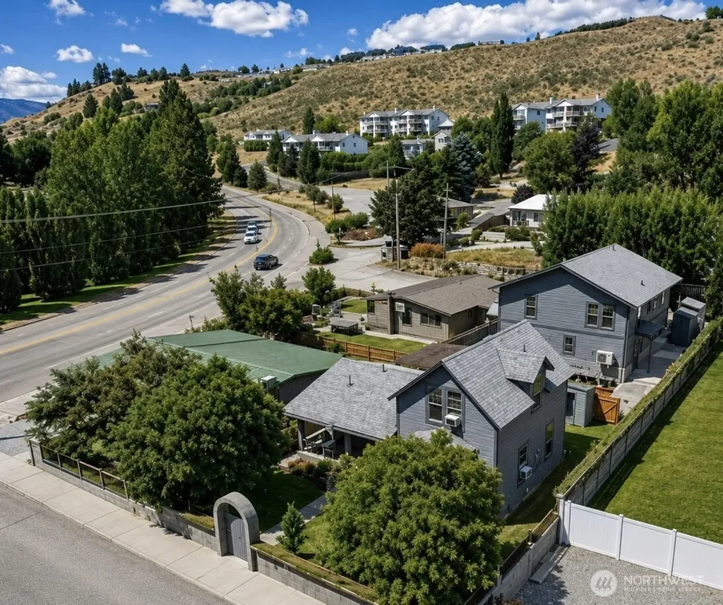 330 W Highland Avenue Chelan WA 98816