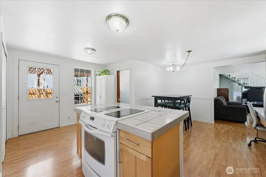 330 W Highland Avenue Chelan WA 98816