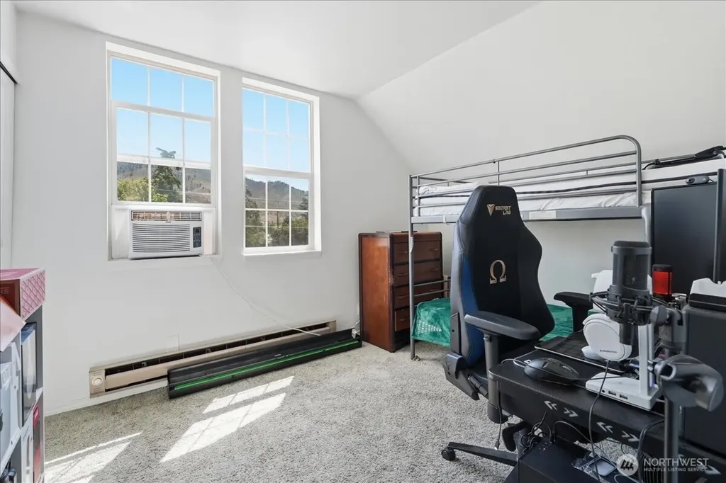 330 W Highland Avenue Chelan WA 98816