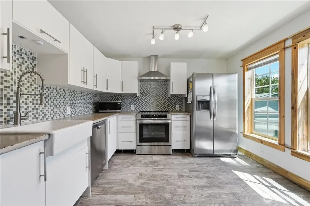 330 W Highland Avenue Chelan WA 98816