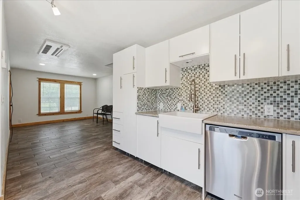 330 W Highland Avenue Chelan WA 98816
