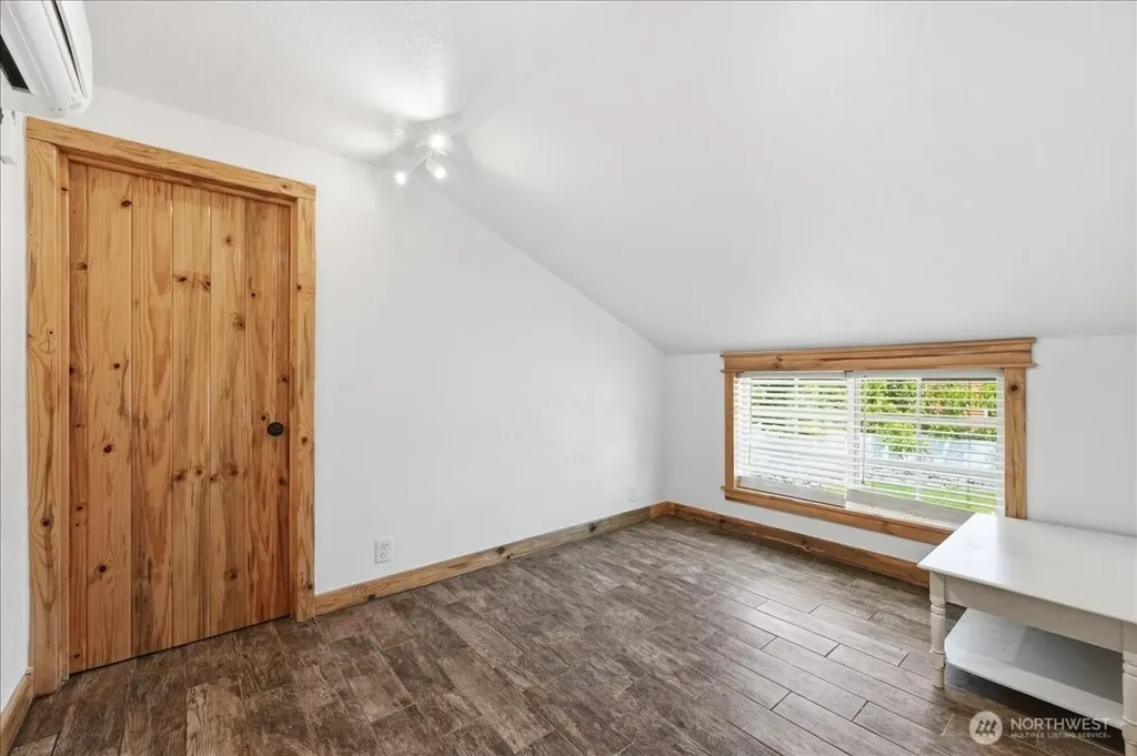 330 W Highland Avenue Chelan WA 98816
