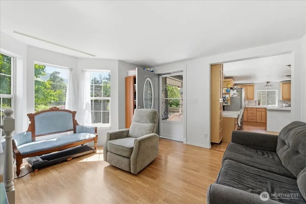 330 W Highland Avenue Chelan WA 98816
