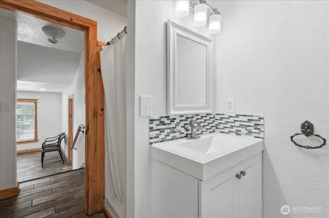 330 W Highland Avenue Chelan WA 98816