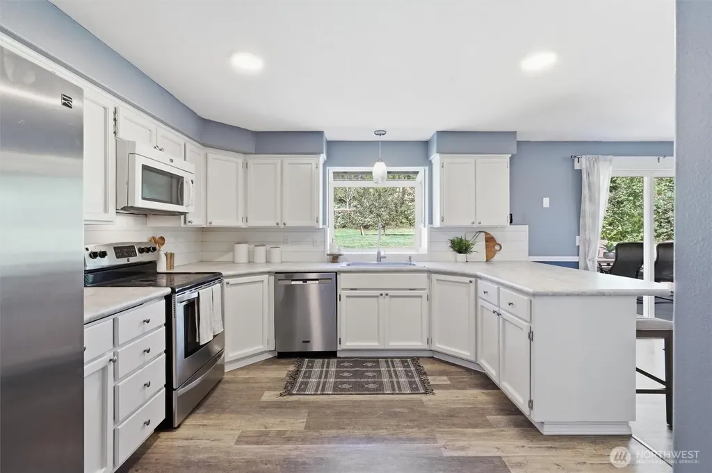1586 Poplar Lane Camano Island WA 98282