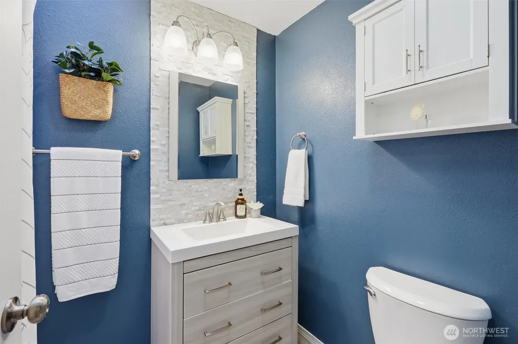1586 Poplar Lane Camano Island WA 98282