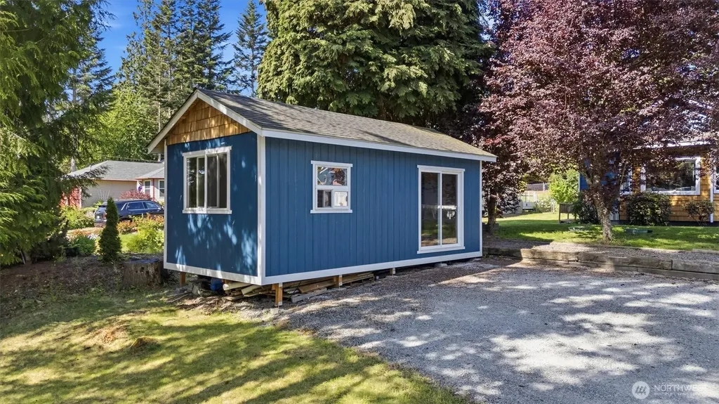 1586 Poplar Lane Camano Island WA 98282