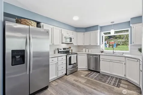 1586 Poplar Lane Camano Island WA 98282