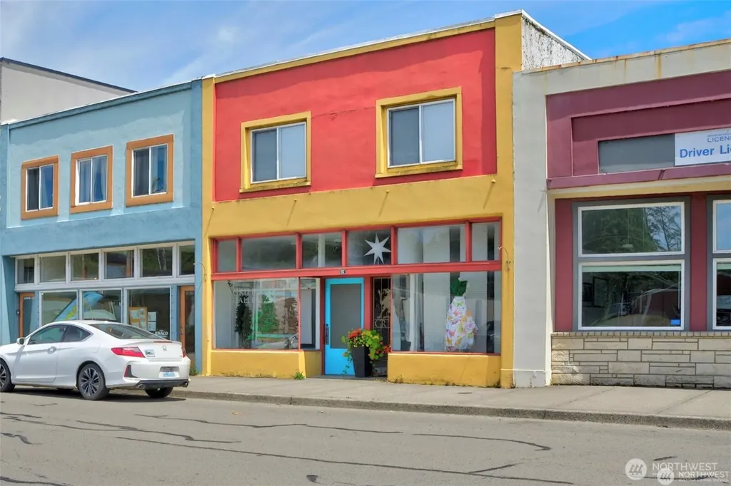 112 1st Avenue S Ilwaco WA 98624