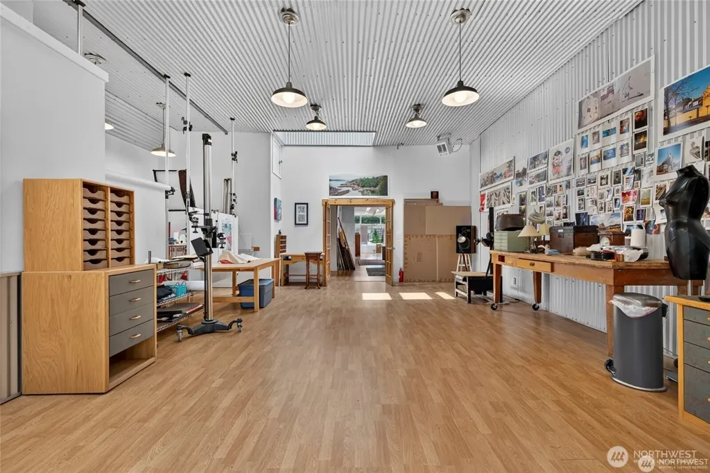 112 1st Avenue S Ilwaco WA 98624