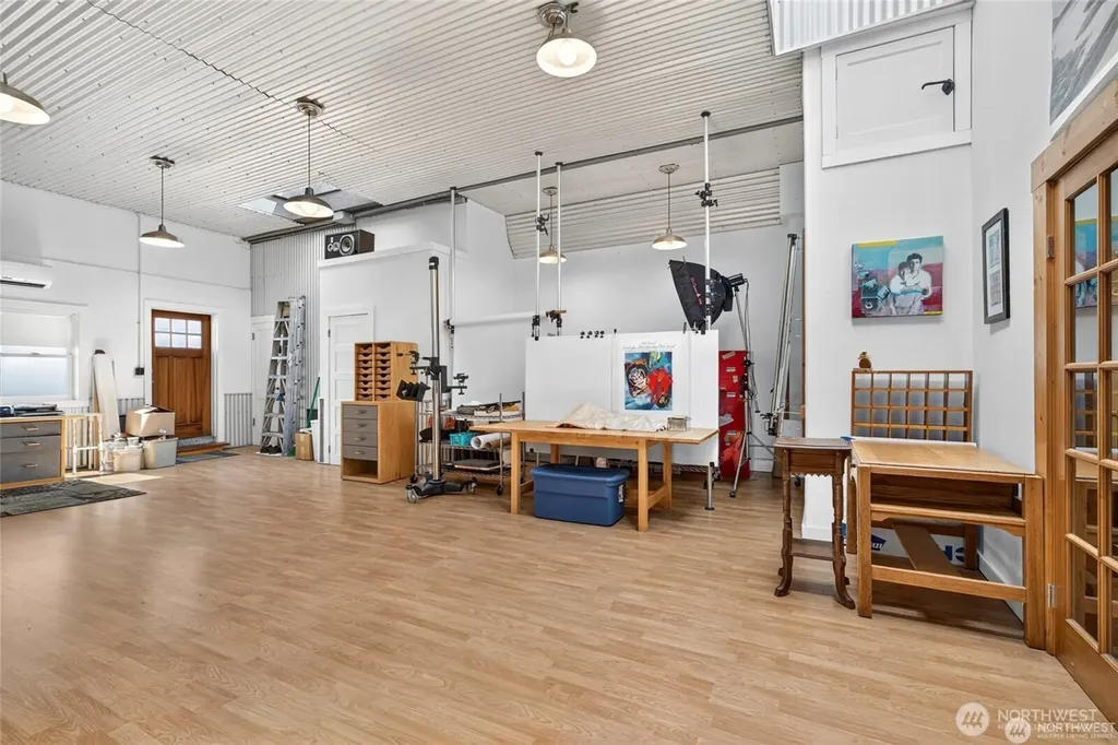112 1st Avenue S Ilwaco WA 98624