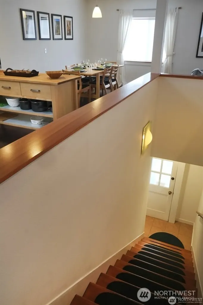112 1st Avenue S Ilwaco WA 98624