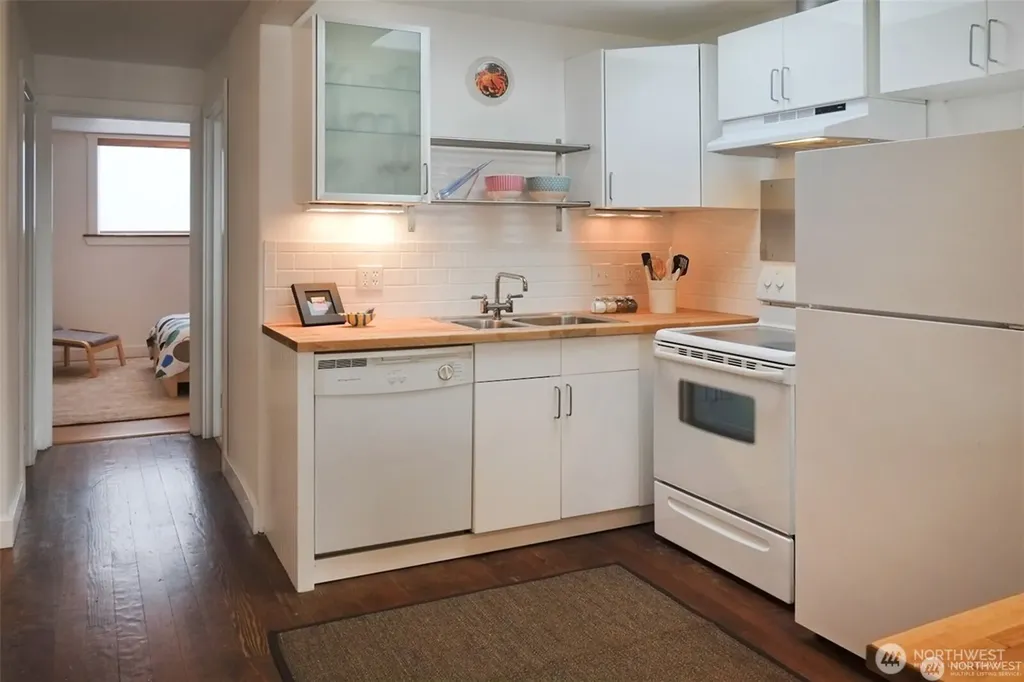 112 1st Avenue S Ilwaco WA 98624