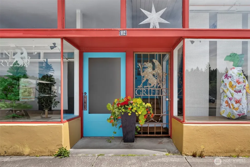 112 1st Avenue S Ilwaco WA 98624