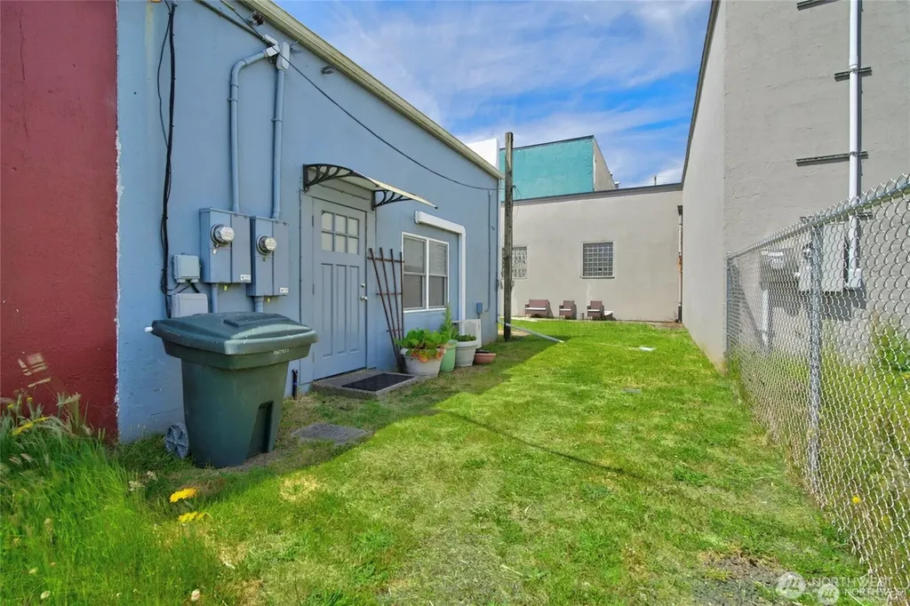 112 1st Avenue S Ilwaco WA 98624