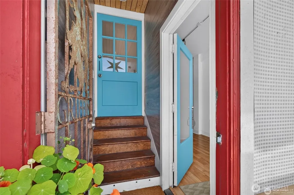 112 1st Avenue S Ilwaco WA 98624