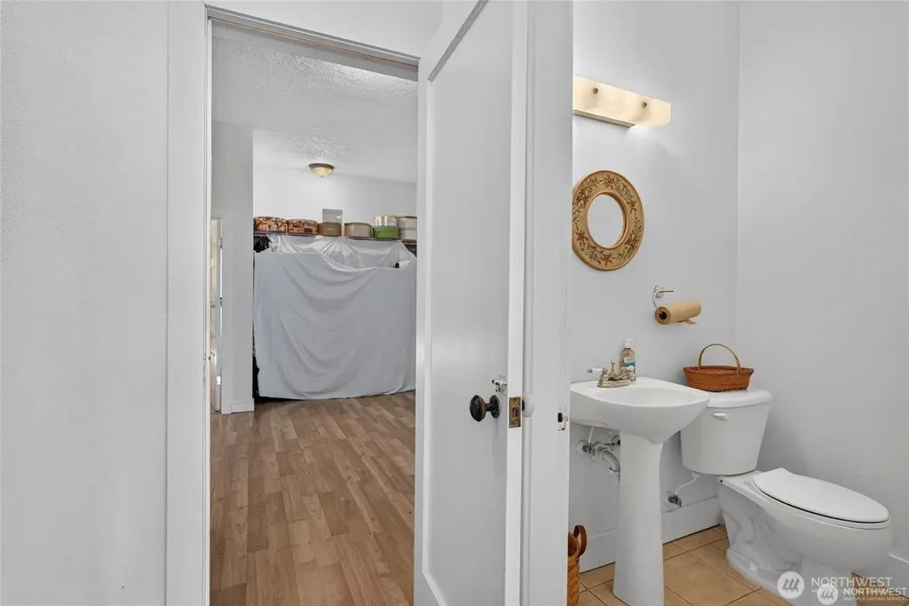 112 1st Avenue S Ilwaco WA 98624