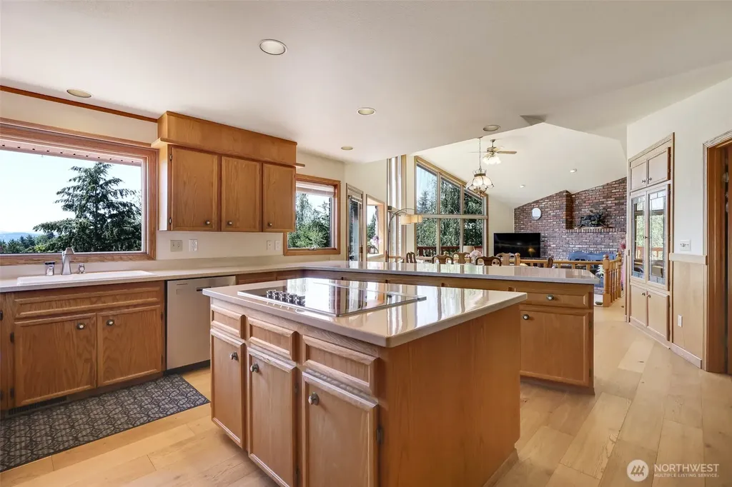 13623 113th St. Court Puyallup WA 98374