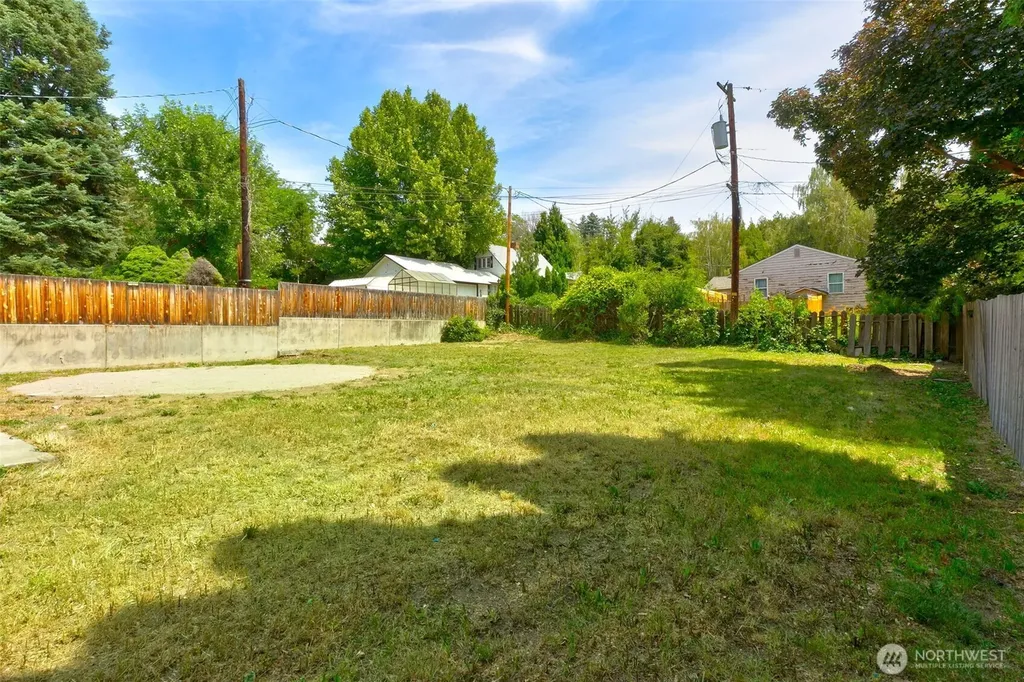 909 S 23rd Avenue Yakima WA 98902