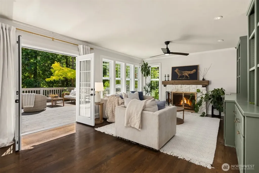 8219 NE New Brooklyn Road Bainbridge Island WA 98110