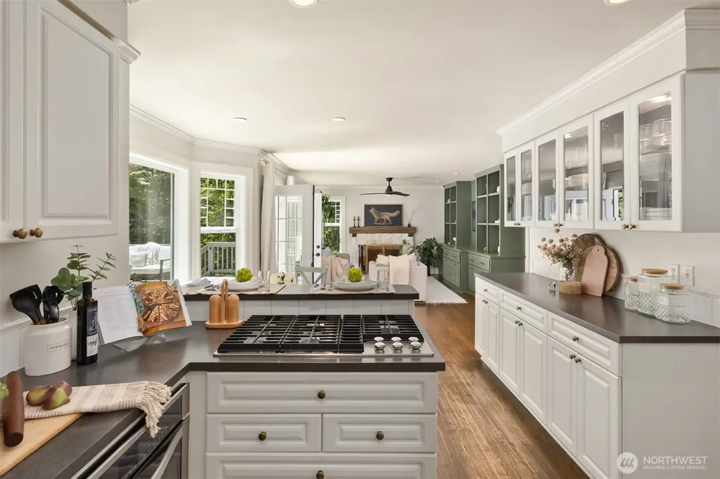8219 NE New Brooklyn Road Bainbridge Island WA 98110