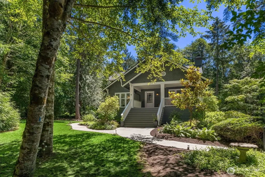 8219 NE New Brooklyn Road Bainbridge Island WA 98110