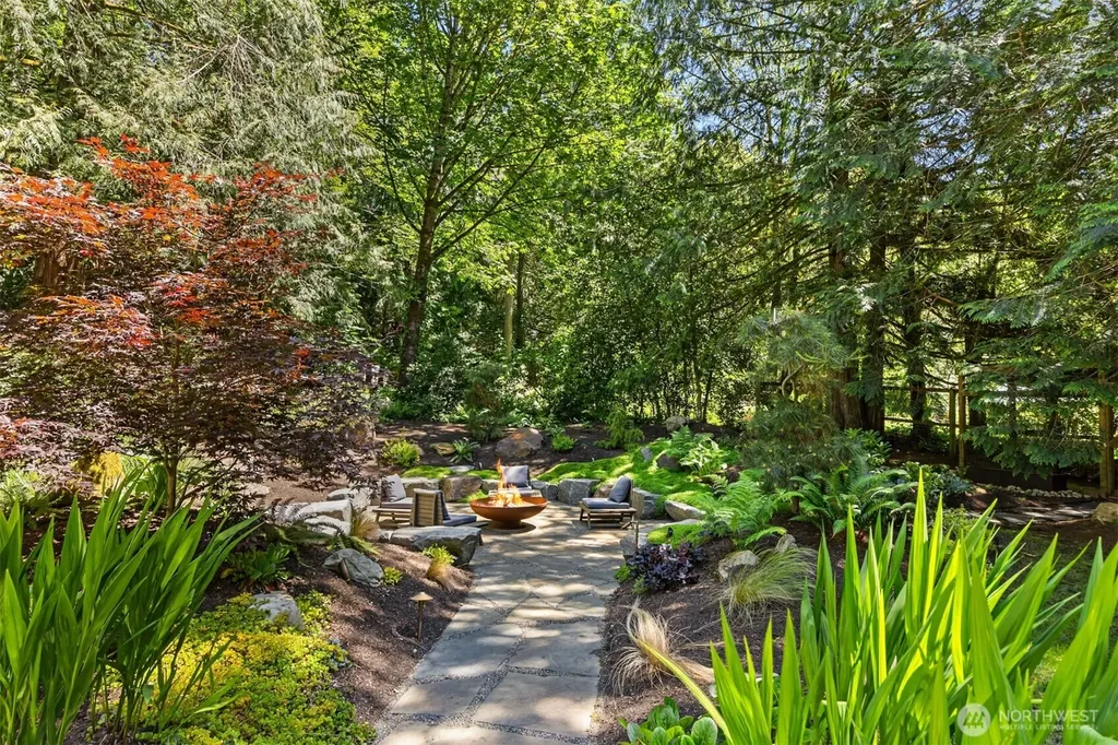 8219 NE New Brooklyn Road Bainbridge Island WA 98110