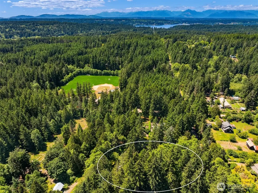 8219 NE New Brooklyn Road Bainbridge Island WA 98110