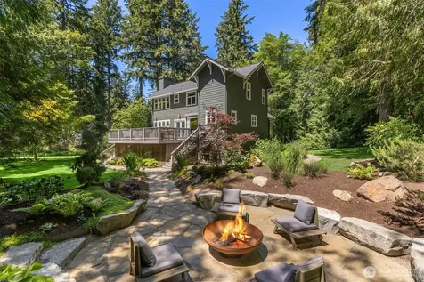 8219 NE New Brooklyn Road Bainbridge Island WA 98110