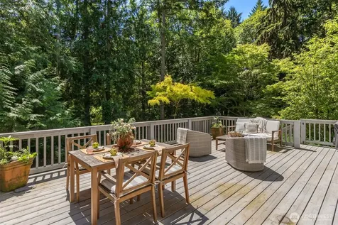 8219 NE New Brooklyn Road Bainbridge Island WA 98110