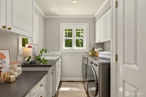 8219 NE New Brooklyn Road Bainbridge Island WA 98110