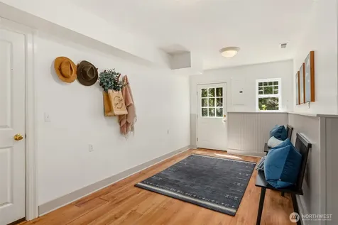 8219 NE New Brooklyn Road Bainbridge Island WA 98110