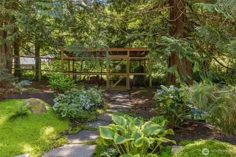 8219 NE New Brooklyn Road Bainbridge Island WA 98110
