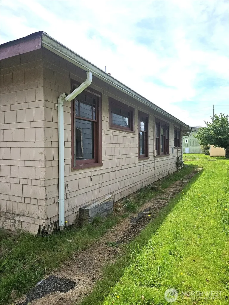 1417 Aberdeen Avenue Aberdeen WA 98520