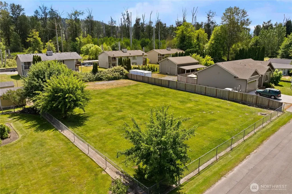 428 4th Avenue SE Pacific WA 98047