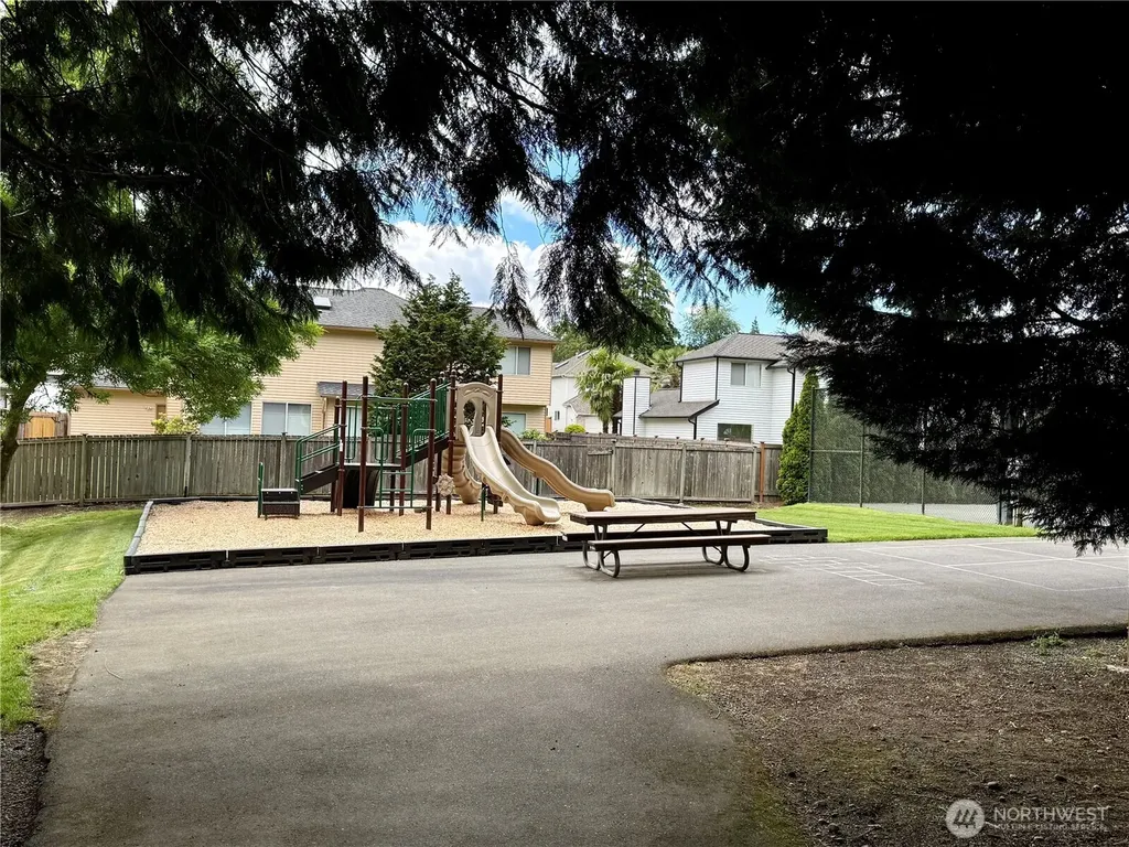 1808 Field Place NE Renton WA 98059
