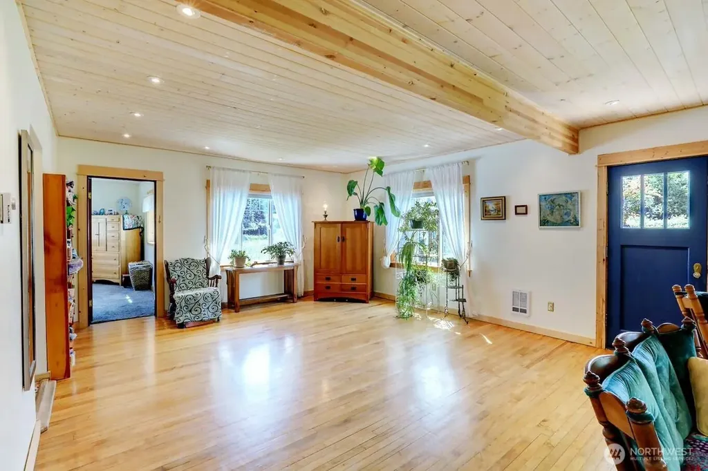 2513 W Edgewood Drive Port Angeles WA 98363