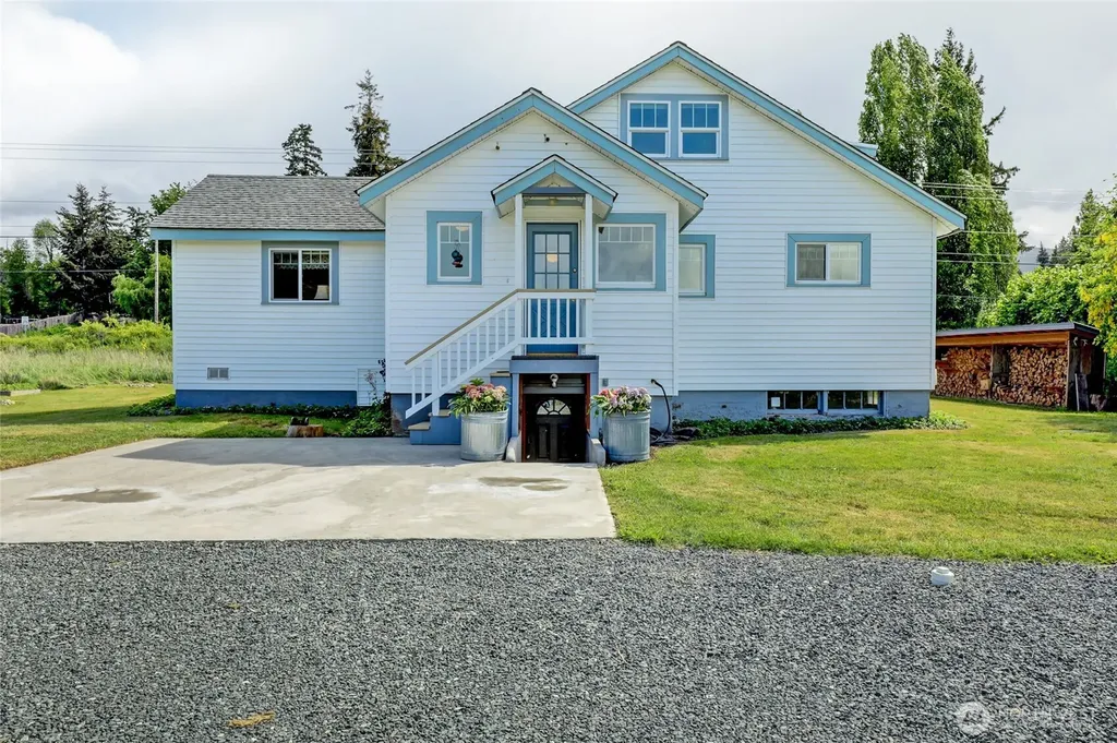 2513 W Edgewood Drive Port Angeles WA 98363