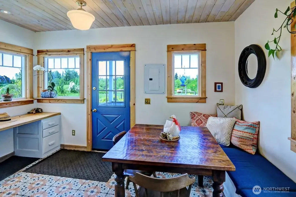 2513 W Edgewood Drive Port Angeles WA 98363